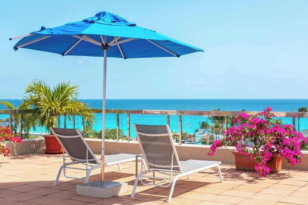 Royal Islander La Terrasse Pelican Cove Sxm Lowlands